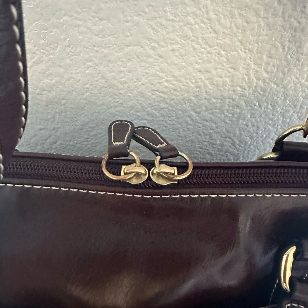 GIANI BERNINI Turnlock Glazed Dome Crossbody Leather Satchel, Wine - Picture 9 of 14